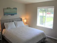 Quick walk to Columbia River access Hotels in Umatilla