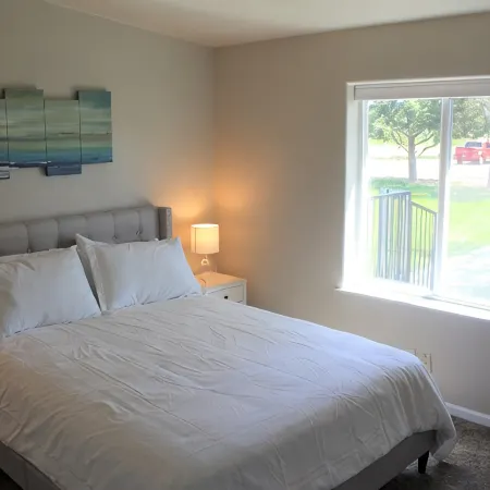 Quick walk to Columbia River access Hotels in Umatilla