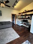 Hilltop riverview bunkhouse - Hytter