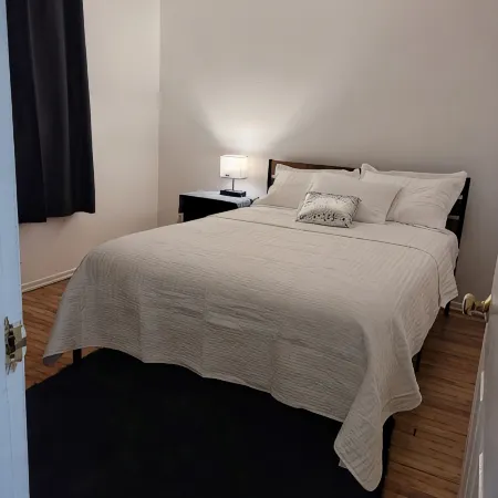 PureHeart House, Spacious, 3Bdr30 MN from Manhattan. NYC