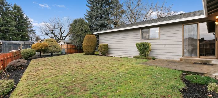 Cozy 3-bedroom house in peaceful Renton with WiFi, AC Hotels in Renton