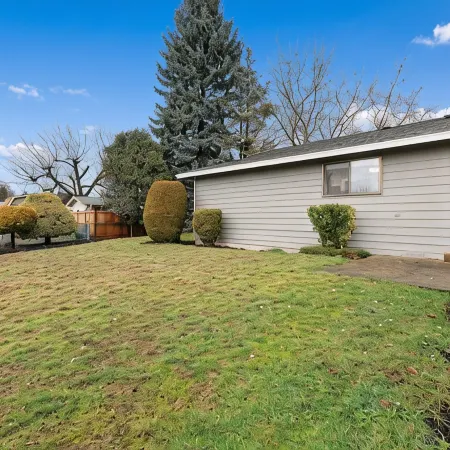 Cozy 3-bedroom house in peaceful Renton with WiFi, AC