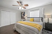 Remodeled Crystal River Waterfront Home with Heated Pool - Swimmingpools