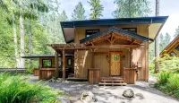 Swimming Pool, Pickleball, Tennis, Basketball Courts, Private Hot  Tub, Sauna. - Chalets