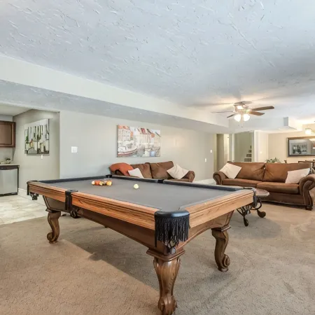 Large Home at the Base of the Mountains, Quick Access to All Ski Resorts.