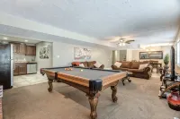 Mountainside Oasis, 1.2 Acres at Base of Mountains Perfect for Family Gatherings - 3 звезды