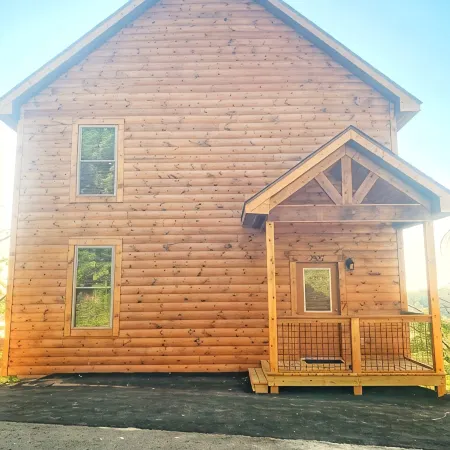 Gorgeous Smoky Mountain Views! Amazing Views Near Pigeon Forge & Gatlinburg!