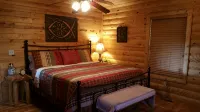 Beautiful cabin style home backing up on the White River! - 3 étoiles