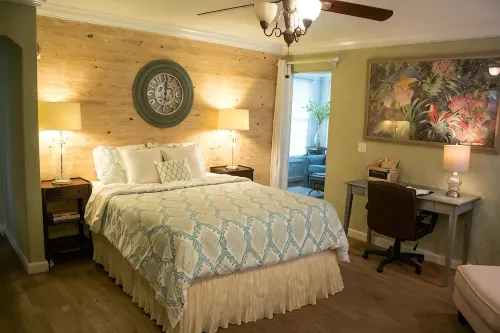 Winter Park charm. Close to Park Ave - 3-Star