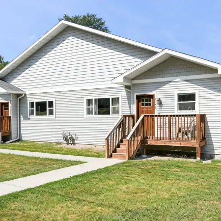 Spacious 6 Bedroom less than 10 min walk to Downtown WI Dells! Sleeps 20+!