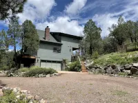 Quiet Luxury-Tall Pines-3 Bedroom-2.5Acres-Sleeps 15-Swim & Fish 5Mins to Creek! - 4 stjerner