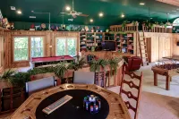 Hidden Hollow Farm - Pool; Game Rm; Sleeps 26, 45 Min. to DC, Weddings/Corporate - 4성급