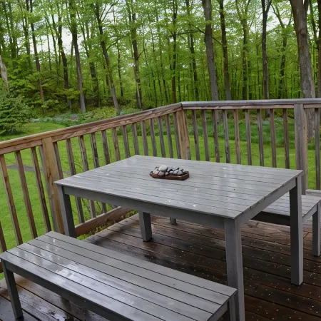Modern Family Style Getaway -Wakefield UP House for up to 8!
