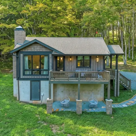 Mountain Cabin Oasis: hot tub&fire pit