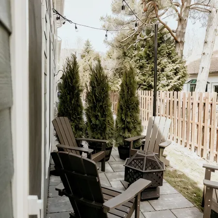 Walkable to Town, 3 Bed 2.5 Bath