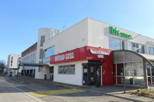 宜必思尚品克羅勒格勒諾布爾 A41 飯店 - 山景