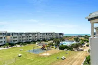 Family Paradise, Oceanfront Complex Amenities Galore - 2성급