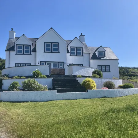 Luxury Cottage in a Scottish Coastal location with view over rolling countryside