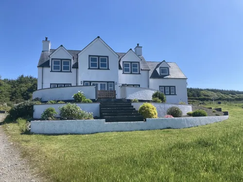 Luxury Cottage in a Scottish Coastal location with view over rolling countryside - 3성급
