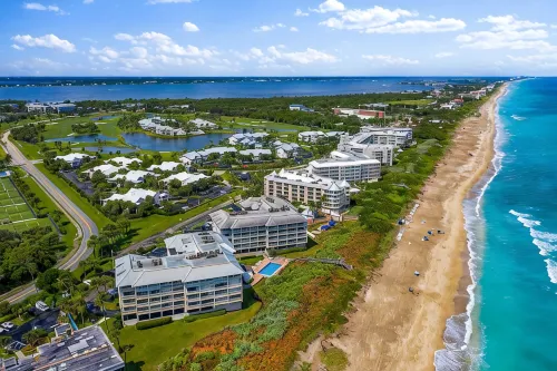 OCEANFRONT Penthouse XL Balcony w/ Gorgeous Views, S. Hutchinson Island/Stuart - Beach