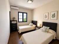 HEATED PRIVATE POOL - FREE PARKING - BARBECUE - FREE WIFI. - Villas
