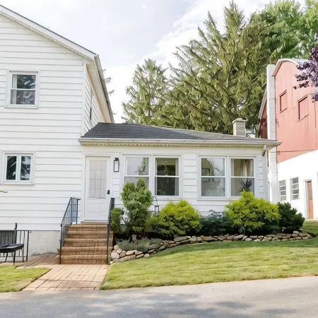 Spacious & Quiet Amish Farm Stay - 16+ Guests