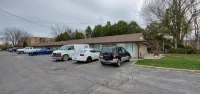 Town'n Country Motor Inn - parking