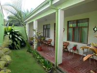 Hotel la Guaria Inn & Suites - 2-Star