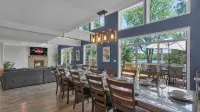 Luxurious Chalet in Blakeslee: Game Room, Hot Tub, Lake Access, Fire pit - Alppimaja