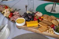 Issaquena Heights Boutique Hotel - breakfast
