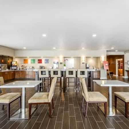 Comfort Suites Woodland - Sacramento Airport
