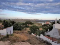 Sleep & Go Faro Airport Guest House