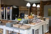 Brit Hotel Plaisance A9/A61 Hotels in Portel-des-Corbieres