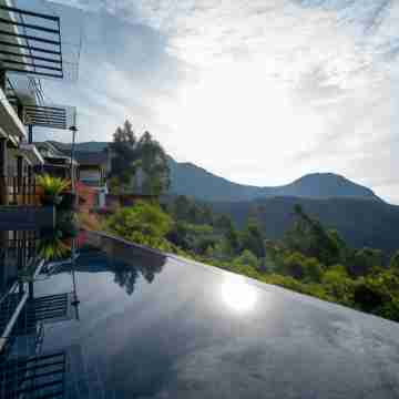 Chandys Drizzle Drops - Munnar Top Station Hotel Exterior