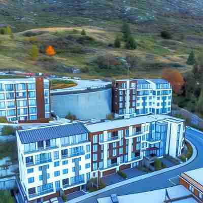 Queenstown Village Apartments Hotel Exterior