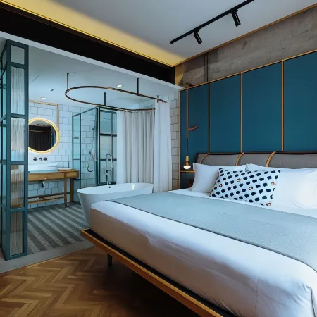 Kloe Hotel Отели рядом с достопримечательностью «Торговый центр Starhill Gallery»