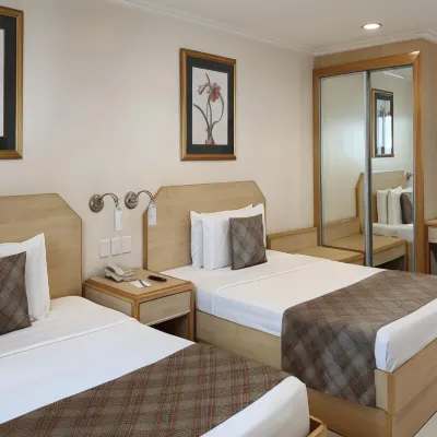 Manila Lotus Hotel Отели рядом с достопримечательностью «Музей Памбата»