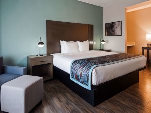 Best Western Plus New Barstow Inn  Suites