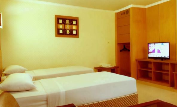 Lestari Hotel & Resto - Housity