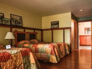 Sumas Mountain Lodge