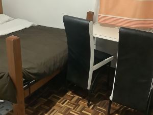 Guest House Hotel Chrisna - Hostel - 게스트 하우스 호텔 크리스나 - 호스텔