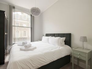 City Centre Modern 1Bedroom Apartments with New Wifi and Very Close to Tram