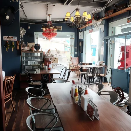RoomQuest Rimrabeang at Amphawa