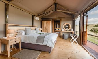 Hlosi Game Lodge - Amakhala Game Reserve