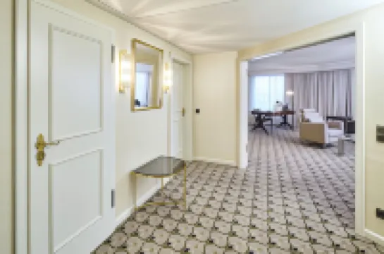 Clayton Hotel Düsseldorf City Centre Hotels near Düsseldorf Central Station