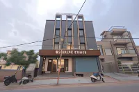 Shrinath Palace Hotels in Isapur Khadar