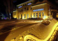 Schloss-Hotel Hotels near M. Becker Park
