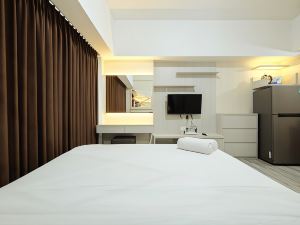 Elegant Studio at Springlake Summarecon Bekasi Apartment By Travelio