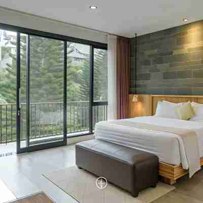 Kamala Plantation View Villa 10 Bedrooms with a Private Infinity Pool and Billard Rooms