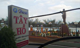 Tay Ho Hotel